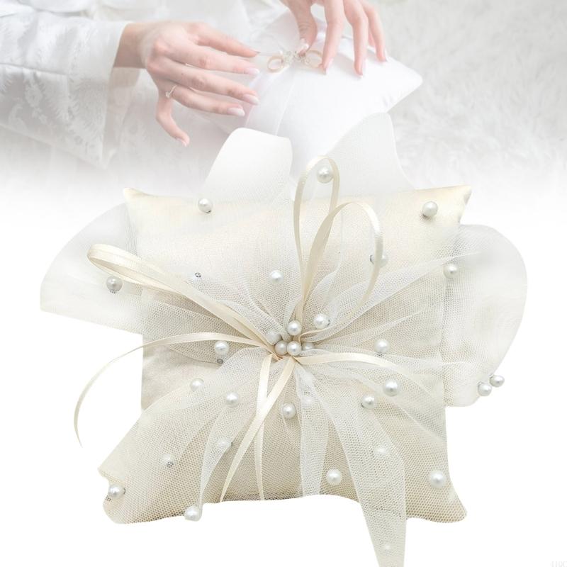 وسادة حامل حلقات بيضاء مصنوعة  - مراجعة Ring Bearer Pillow وسعره